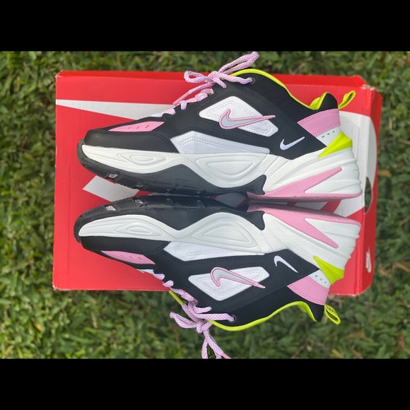 Nike Shoes - Picture 6 of 7